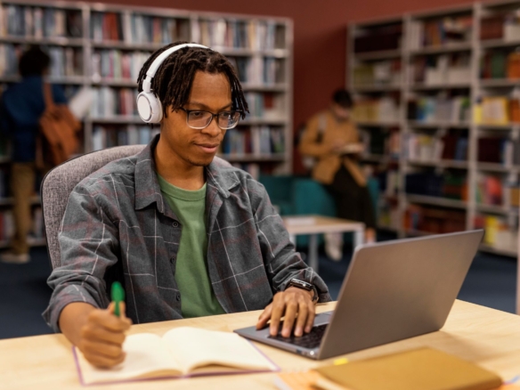 A room and a parlor selfcon